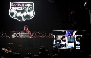 600589_10150841625970880_209751402_n